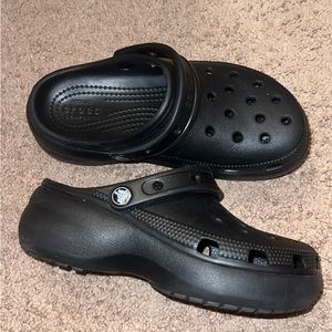 Platform black crocs